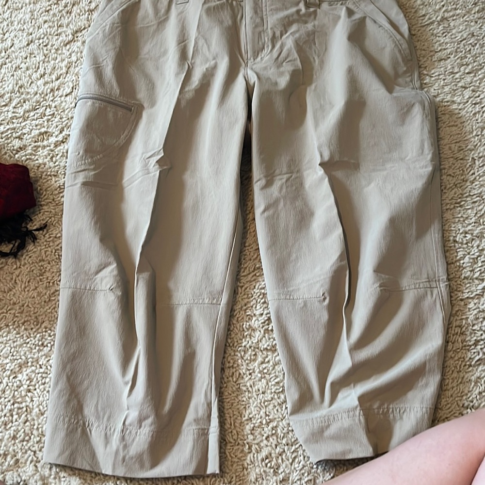 capris